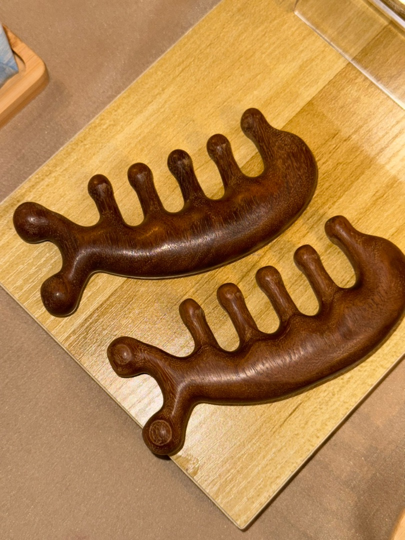 Sandal wood massager for Scalp , Body & Face.
